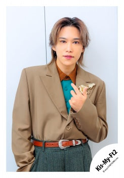 【No.KMF25-421】SINGLE「&Joy」MV & jacket photo off-shot