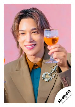 【No.KMF25-425】SINGLE「&Joy」MV & jacket photo off-shot