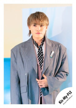 【No.KMF25-476】SINGLE「&Joy」MV & jacket photo off-shot