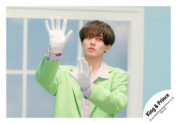 【No.KP26-032】「King & Prince DOME TOUR 2026 STARRING」Goods off-shot