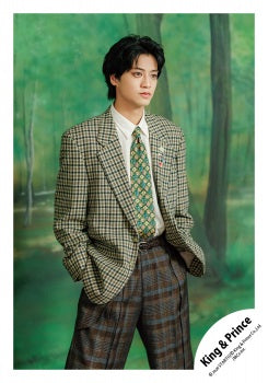 【No.KP26-051】「King & Prince DOME TOUR 2026 STARRING」Goods off-shot