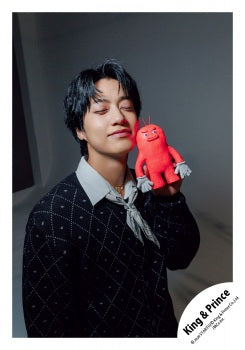 【No.KP26-052】「King & Prince DOME TOUR 2026 STARRING」Goods off-shot