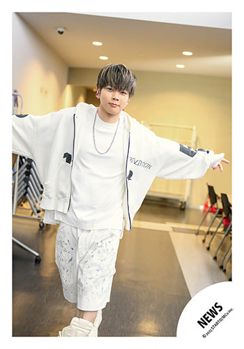 【No.NWS25-167】「NEWS LIVE TOUR 2025 Transformation」Goods off-shot