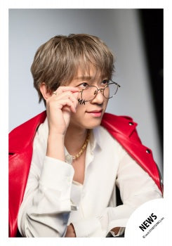 【No.NWS26-214】「NEWS LIVE TOUR 2026 /// KMK」Goods off-shot
