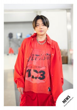 【No.NWS26-227】「NEWS LIVE TOUR 2026 /// KMK」Goods off-shot