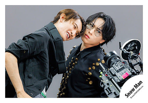 【No.SM25-517】Single「SERIOUS」MV & jacket photo off-shot