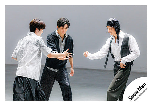 【No.SM25-518】Single「SERIOUS」MV & jacket photo off-shot