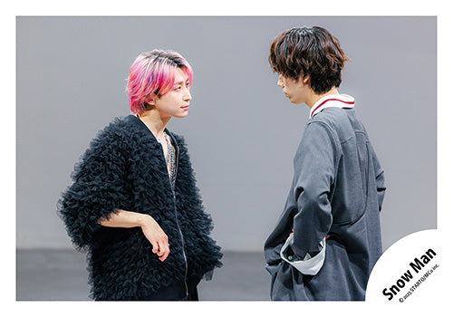【No.SM25-526】Single「SERIOUS」MV & jacket photo off-shot