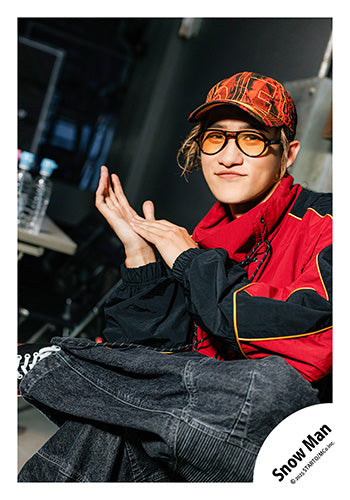 【No.SM25-551】Single「SERIOUS」MV & jacket photo off-shot