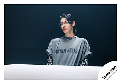 【No.SM25-576】Single「SERIOUS」MV & jacket photo off-shot