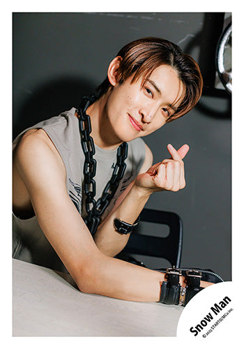 【No.SM25-607】Single「SERIOUS」MV & jacket photo off-shot