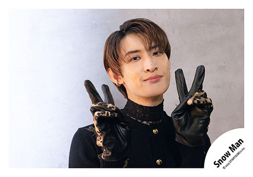 【No.SM25-612】Single「SERIOUS」MV & jacket photo off-shot