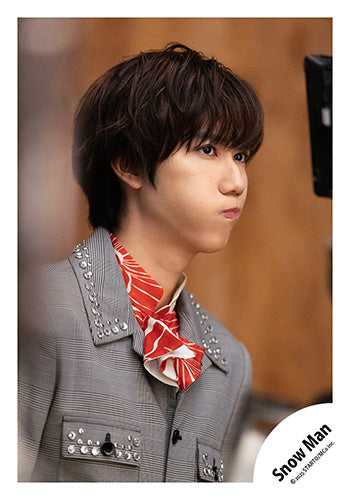 【No.SM25-637】Single「SERIOUS」MV & jacket photo off-shot