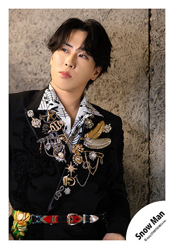 【No.SM25-671】Single「SERIOUS」MV & jacket photo off-shot