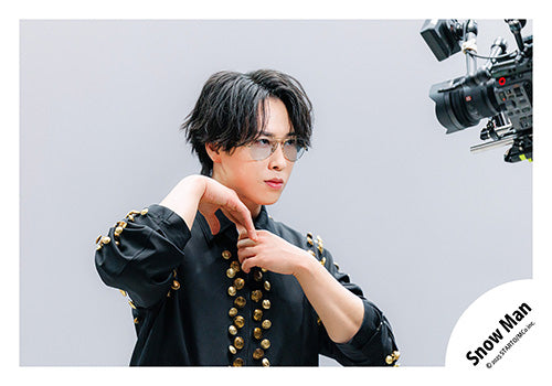 【No.SM25-672】Single「SERIOUS」MV & jacket photo off-shot