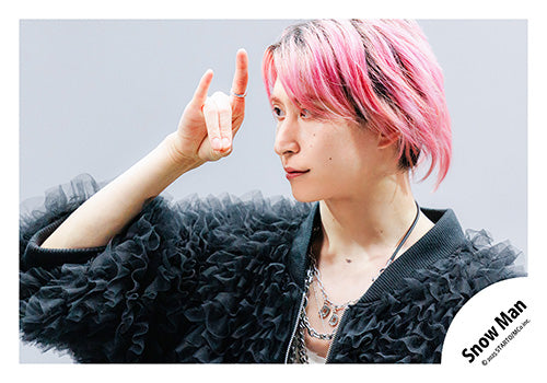 【No.SM25-683】Single「SERIOUS」MV & jacket photo off-shot