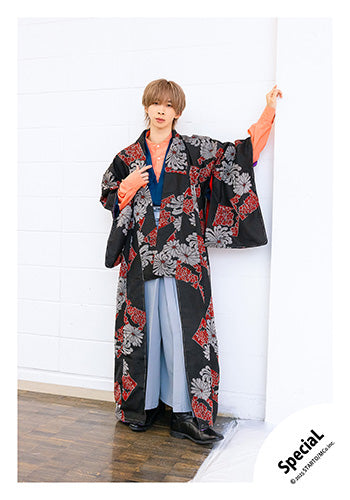 【No.SP25-066】「SpeciaL LIVE 2025 4ever SpeciaL」Goods off-shot