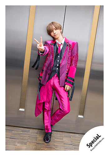 【No.SP25-067】「SpeciaL LIVE 2025 4ever SpeciaL」Goods off-shot