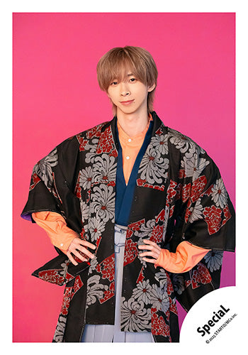 【No.SP25-068】「SpeciaL LIVE 2025 4ever SpeciaL」Goods off-shot
