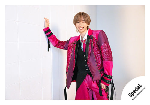 【No.SP25-069】「SpeciaL LIVE 2025 4ever SpeciaL」Goods off-shot