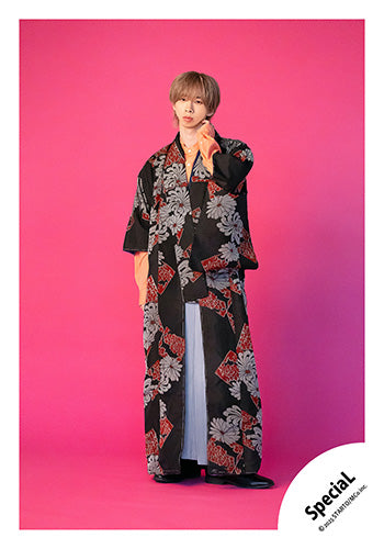 【No.SP25-070】「SpeciaL LIVE 2025 4ever SpeciaL」Goods off-shot