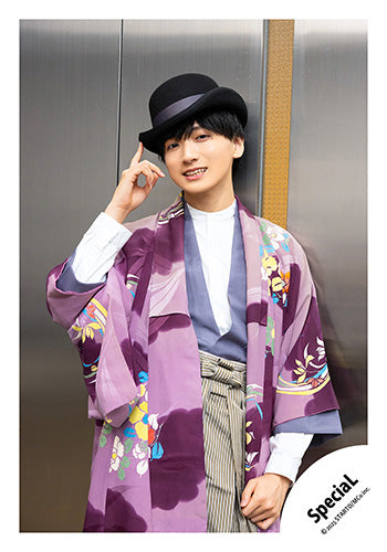 【No.SP25-084】「SpeciaL LIVE 2025 4ever SpeciaL」Goods off-shot