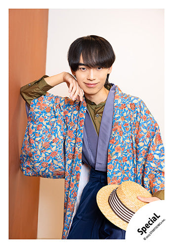 【No.SP25-096】「SpeciaL LIVE 2025 4ever SpeciaL」Goods off-shot