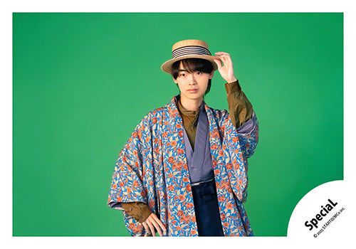 【No.SP25-098】「SpeciaL LIVE 2025 4ever SpeciaL」Goods off-shot