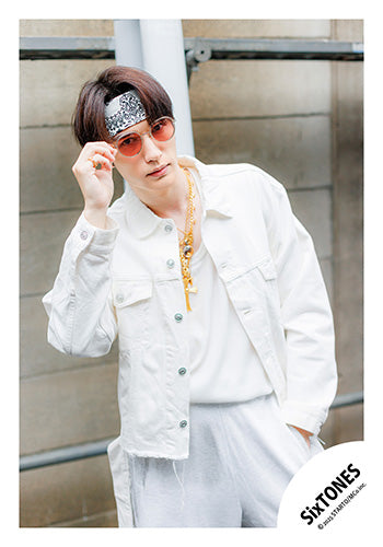 【No.ST25-040】Album「GOLD」MV & jacket photo off-shot