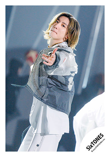 【No.ST25-068】Album「GOLD」MV & jacket photo off-shot