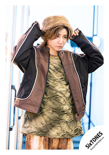 【No.ST25-070】Album「GOLD」MV & jacket photo off-shot