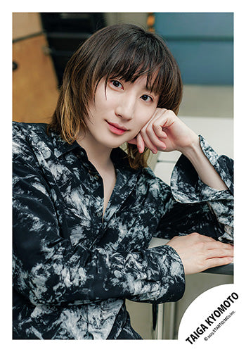 【No.ST25-445】「TAIGA KYOMOTO LIVE TOUR 2025 BLUE OF LIBERTY」Goods off-shot