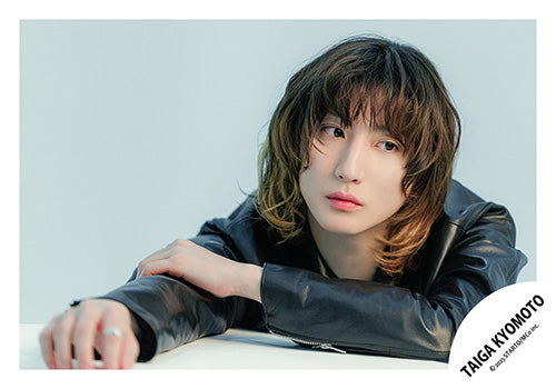 【No.ST25-447】「TAIGA KYOMOTO LIVE TOUR 2025 BLUE OF LIBERTY」Goods off-shot