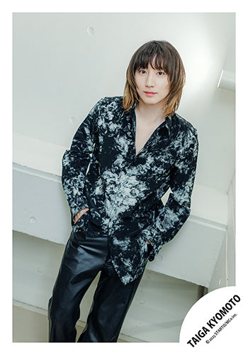 【No.ST25-452】「TAIGA KYOMOTO LIVE TOUR 2025 BLUE OF LIBERTY」Goods off-shot