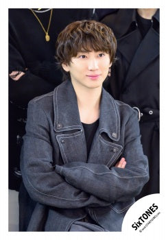 【No.ST26-591】「MILE SixTONES (Stadium Tour)」Goods off-shot