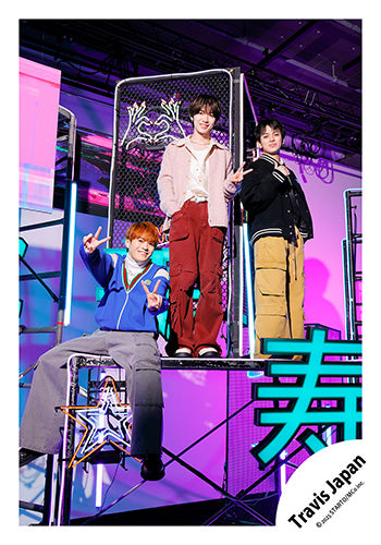 【No.TJ25-020】「Travis Japan Concert Tour 2025 VIIsual」Goods off-shot