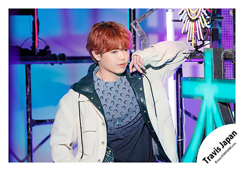 【No.TJ25-080】「Travis Japan Concert Tour 2025 VIIsual」Goods off-shot