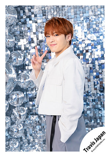 【No.TJ25-095】「Travis Japan Concert Tour 2025 VIIsual」Goods off-shot