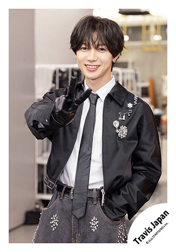 【No.TJ25-379】「Travis Japan World Tour 2025 VIIsual」Goods off-shot