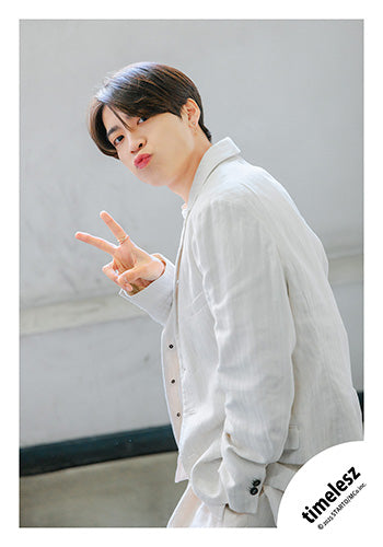 【No.TSZ25-267】Album「FAM」MV & jacket photo off-shot