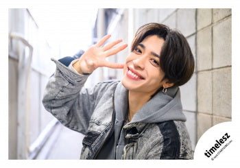 【No.TSZ26-120】Album「MOMENTUM」MV & jacket photo off-shot