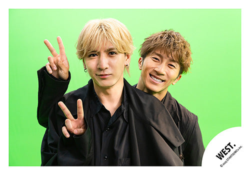 【No.WES25-028】Album「A.H.O. -Audio Hang Out-」MV & jacket photo off-shot