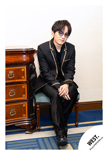 【No.WES25-126】Album「A.H.O. -Audio Hang Out-」MV & jacket photo off-shot