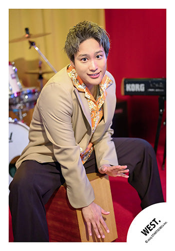 【No.WES25-231】「WEST. LIVE TOUR 2025 A.H.O. -Audio Hang Out-」Goods off-shot