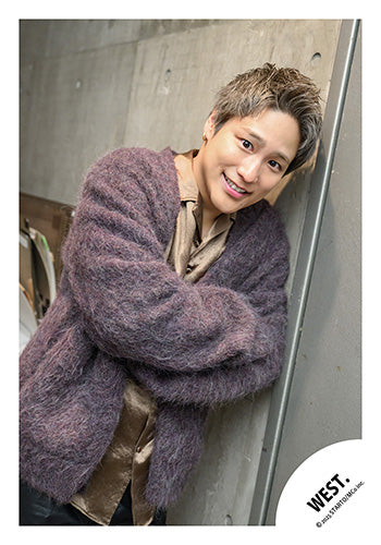 【No.WES25-236】「WEST. LIVE TOUR 2025 A.H.O. -Audio Hang Out-」Goods off-shot