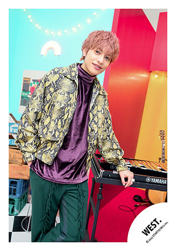 【No.WES25-240】「WEST. LIVE TOUR 2025 A.H.O. -Audio Hang Out-」Goods off-shot