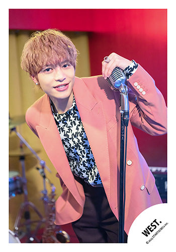 【No.WES25-251】「WEST. LIVE TOUR 2025 A.H.O. -Audio Hang Out-」Goods off-shot