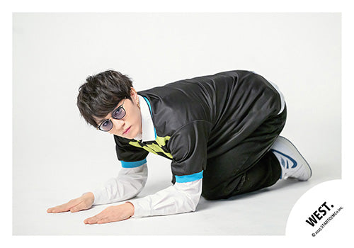 【No.WES25-262】「WEST. LIVE TOUR 2025 A.H.O. -Audio Hang Out-」Goods off-shot