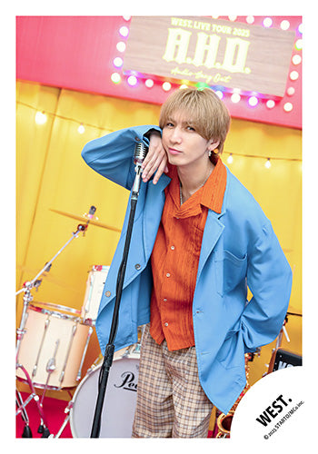 【No.WES25-264】「WEST. LIVE TOUR 2025 A.H.O. -Audio Hang Out-」Goods off-shot