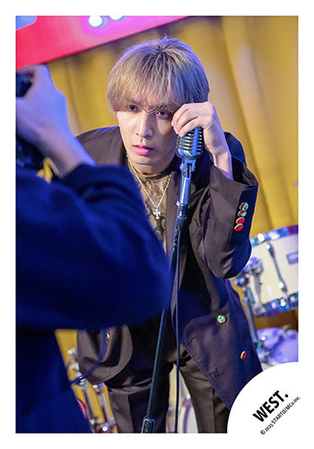 【No.WES25-269】「WEST. LIVE TOUR 2025 A.H.O. -Audio Hang Out-」Goods off-shot